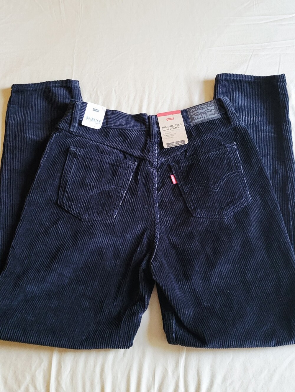 NWT Levis High-Waisted Mom Jeans Corduroy Black Pants 28 x 30